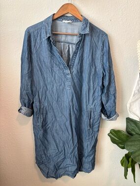 LOFT Light Chambray Shirt Dress in Faded Blue